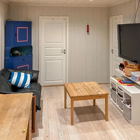 Holiday home Beautiful In Torvikbygd With Wifi